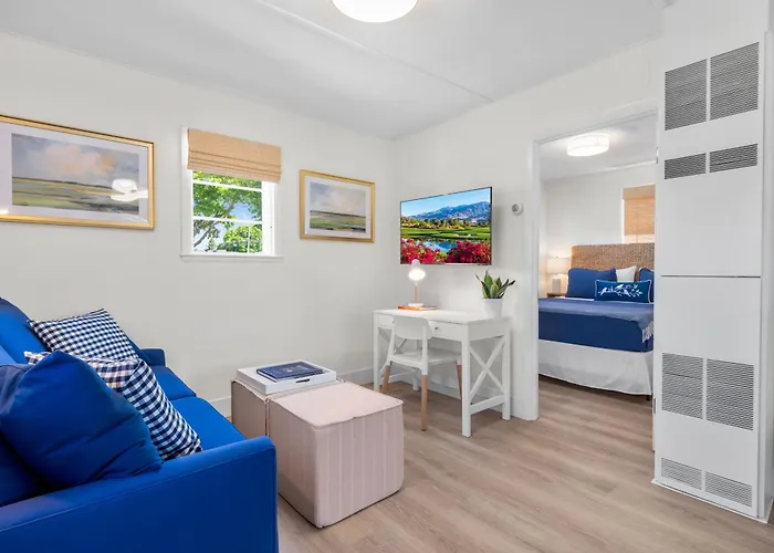 Marina Bay Cottages